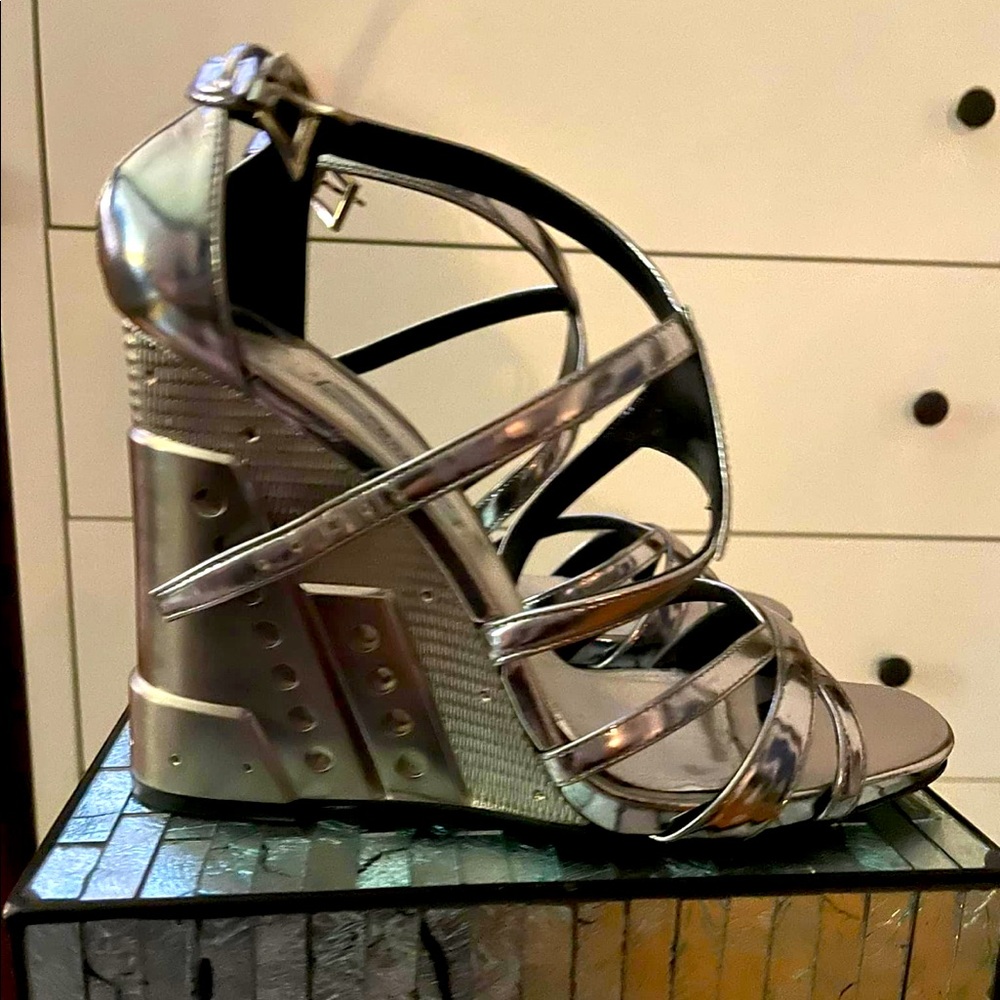 PRADA size 8